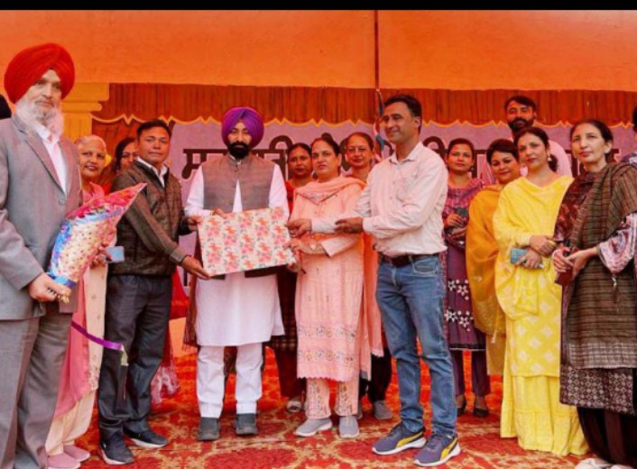विद्यार्थियों के सर्वांगीण विकास के लिए दिया जाएगा पूरा सहयोग- रणजोध सिंह हदाना